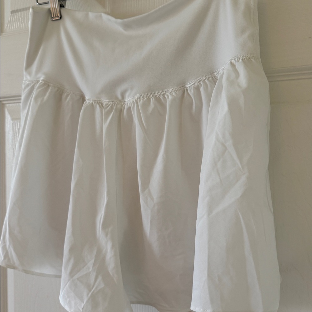 Offline by Aerie White Crossover Skirted Active Skort Size L EUC - Picture 12 of 13
